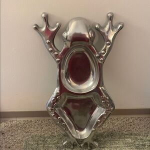 22” Silver Frog-Shaped metal Serveware .